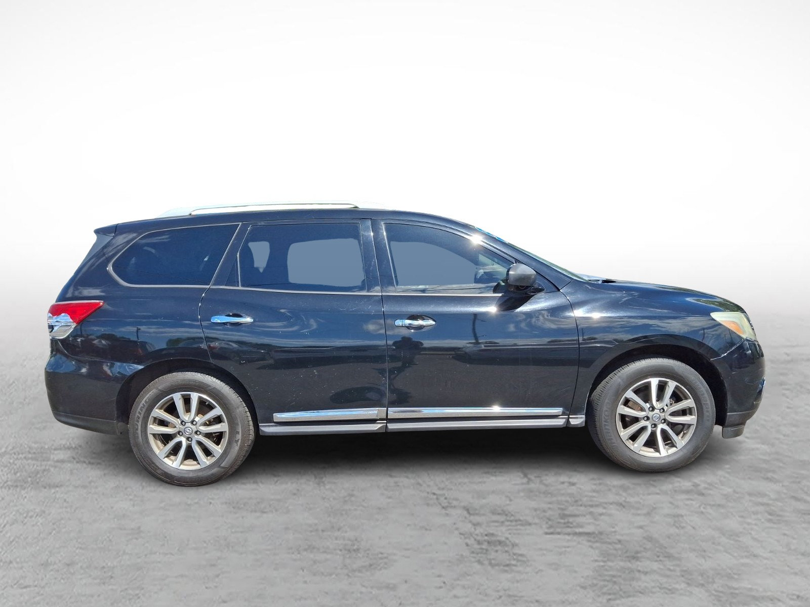 Used 2014 Nissan Pathfinder SL AWD/4WD image 4