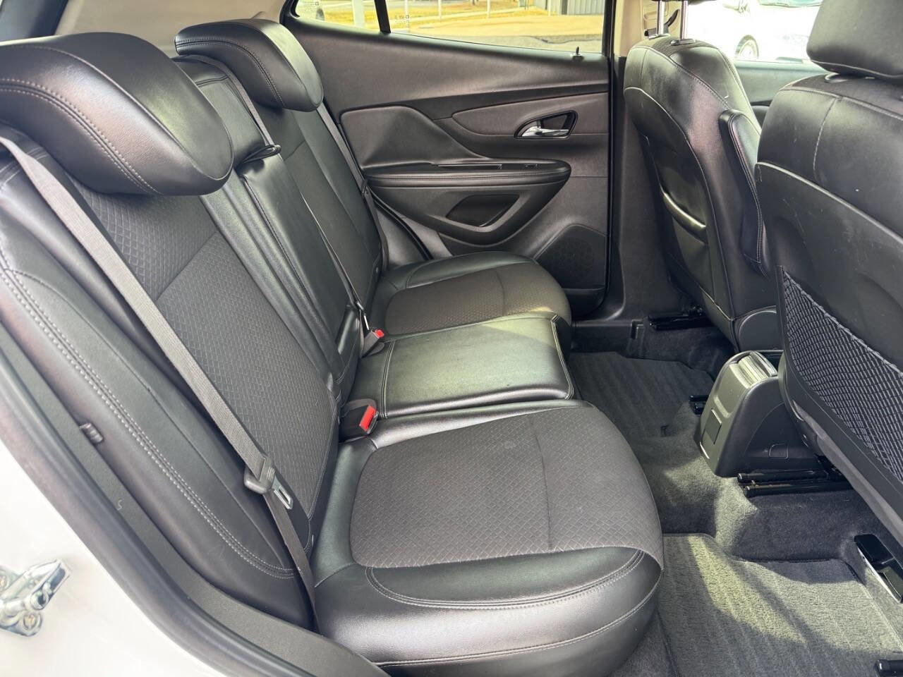 Used 2018 Buick Encore Preferred image 41