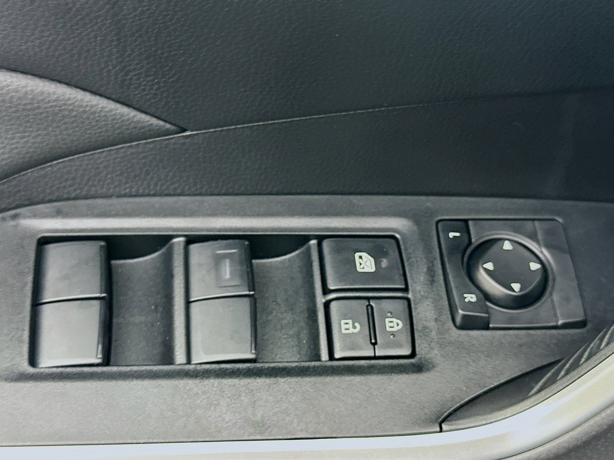 Used 2025 Toyota RAV4 LE image 15