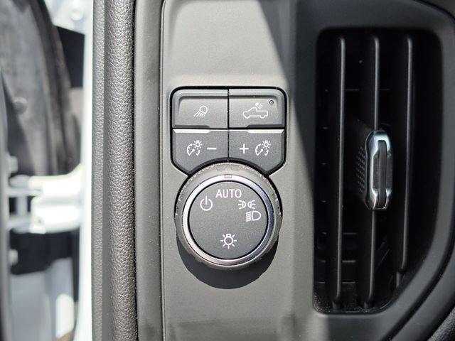 Used 2025 Chevrolet Silverado 2500 Custom w/ Custom Value Package RWD image 28