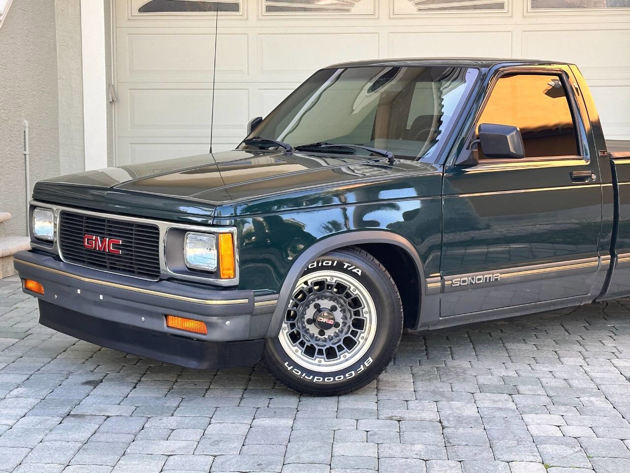 Used 1993 GMC Sonoma 2WD Regular Cab image 2