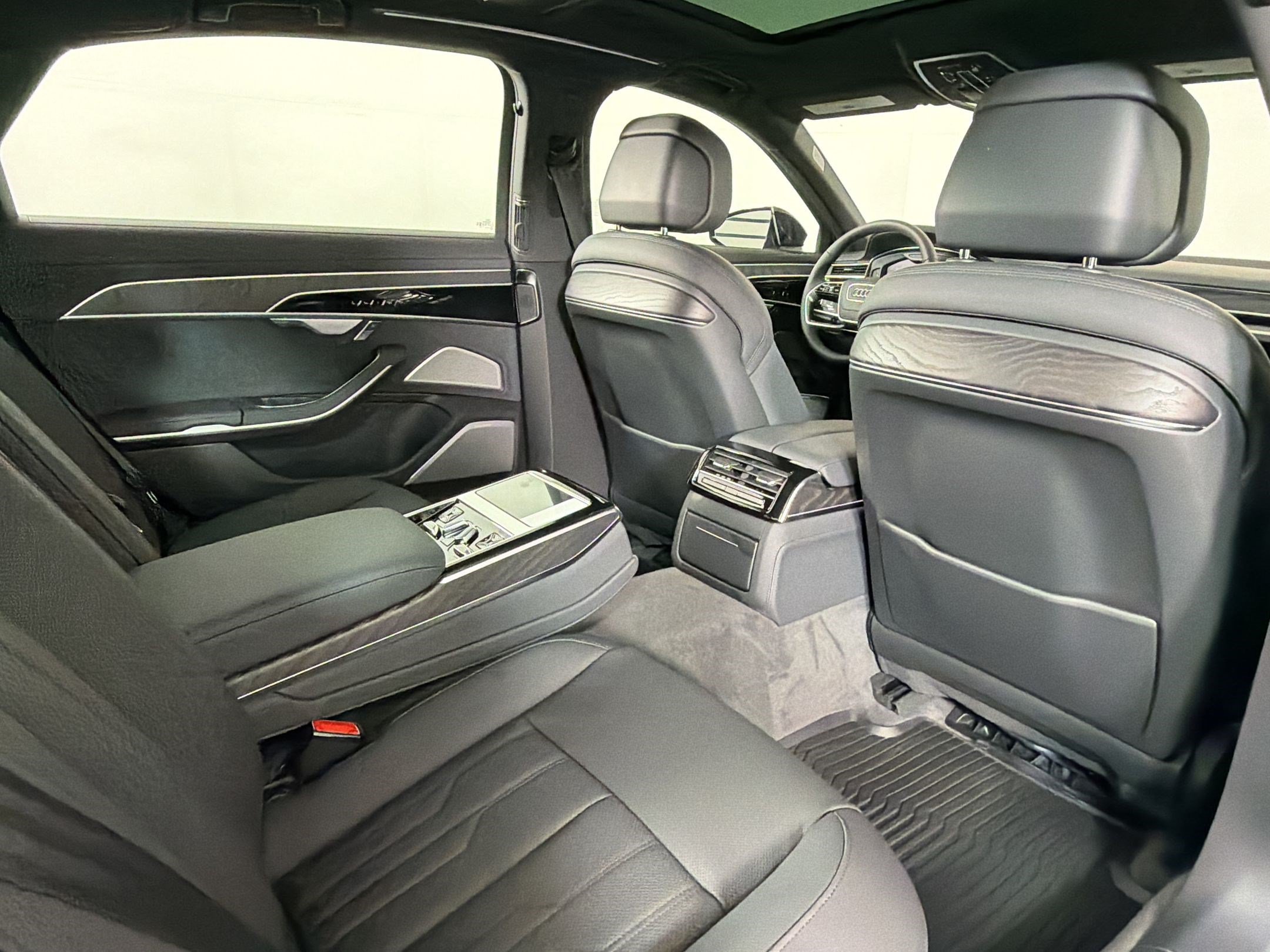 New 2026 Audi A8 L 3.0T AWD/4WD image 30