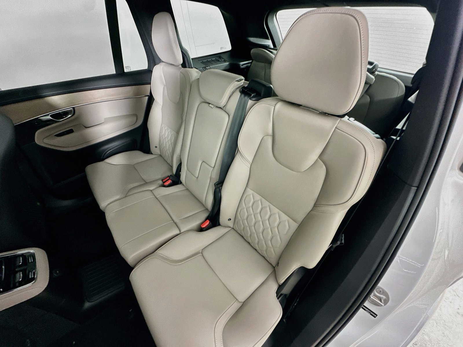 New 2026 Volvo XC90 T8 Plus w/ Protection Package AWD/4WD image 35