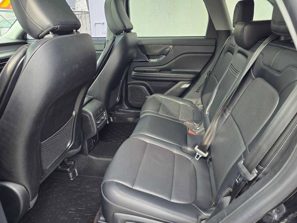 Used 2021 Lincoln Corsair AWD w/ Premium Package image 26