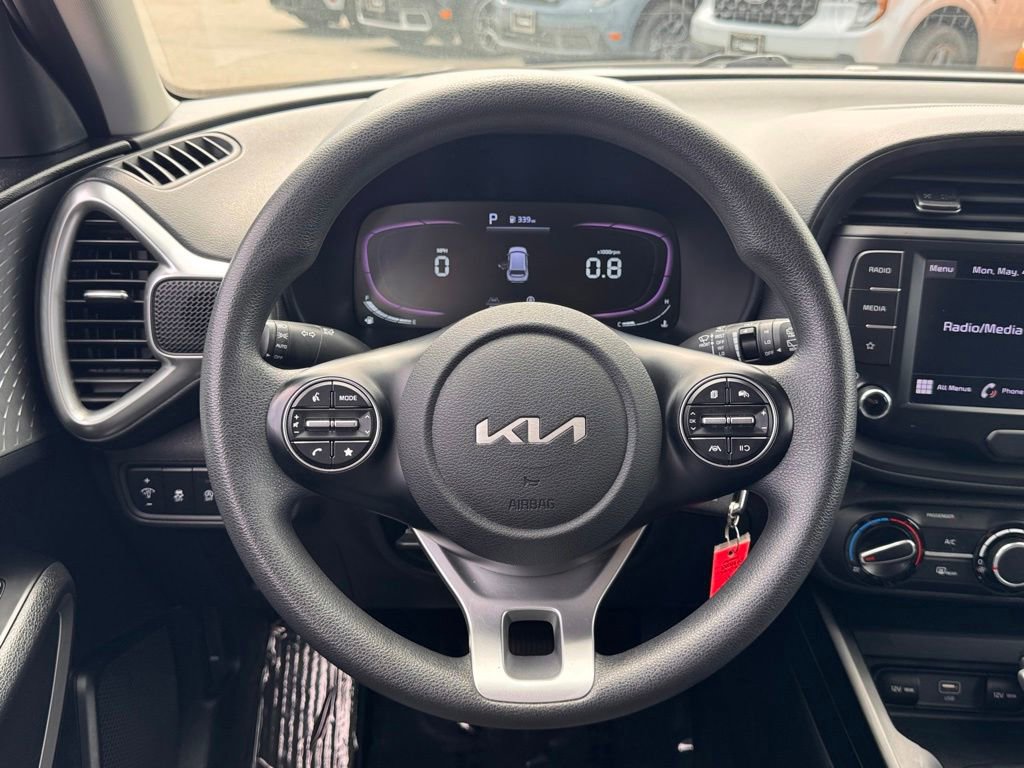 Used 2023 Kia Soul LX w/ Option Group 015 FWD image 21