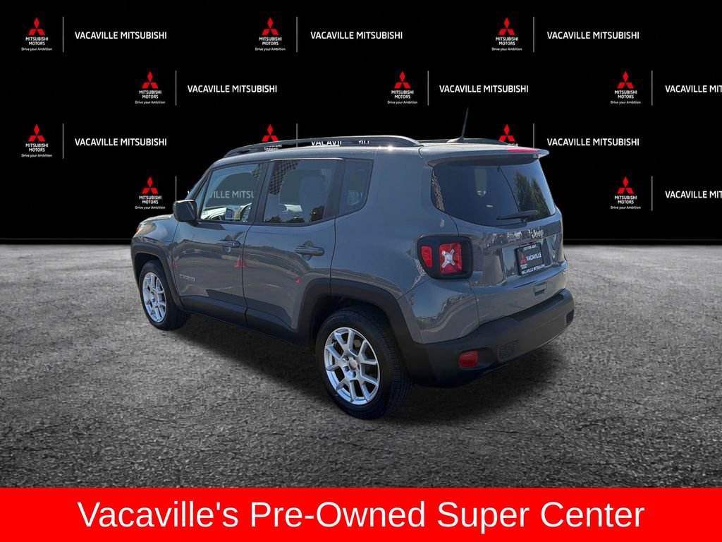 Used 2019 Jeep Renegade Latitude FWD image 4