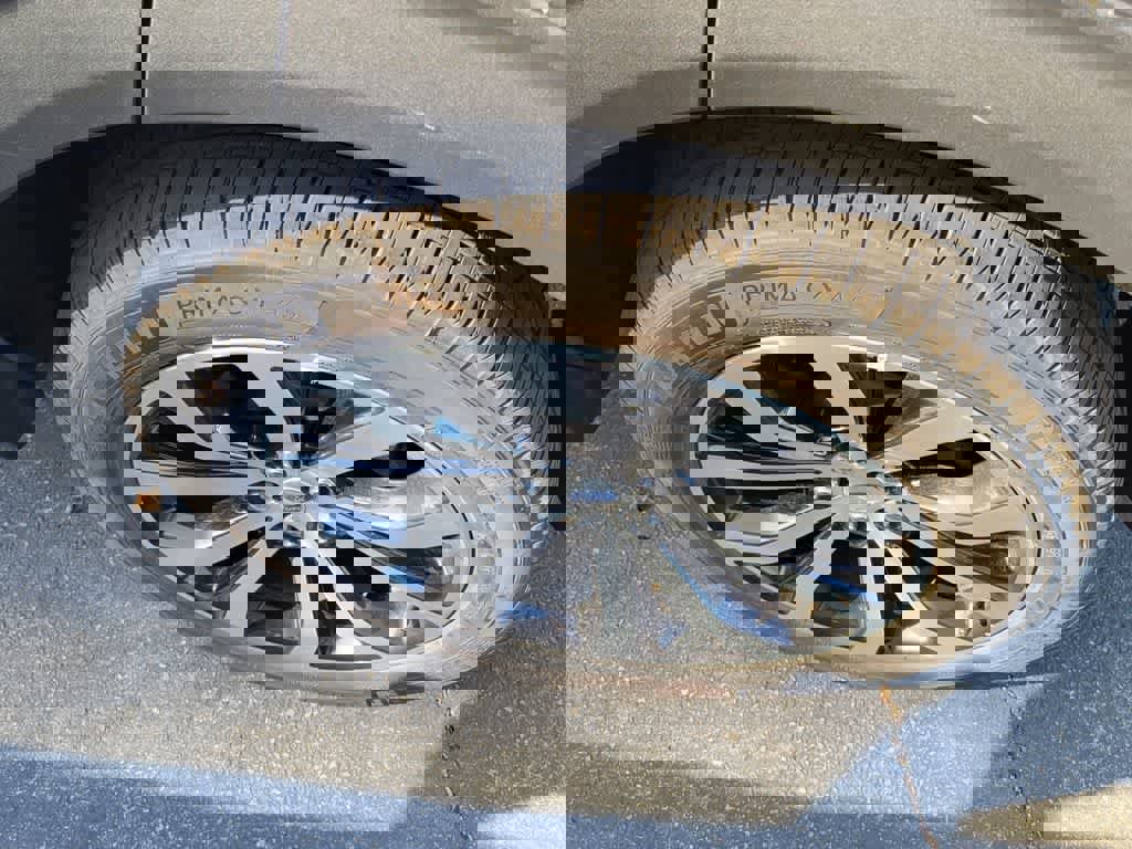 Used 2025 Ford Explorer ST-Line image 4