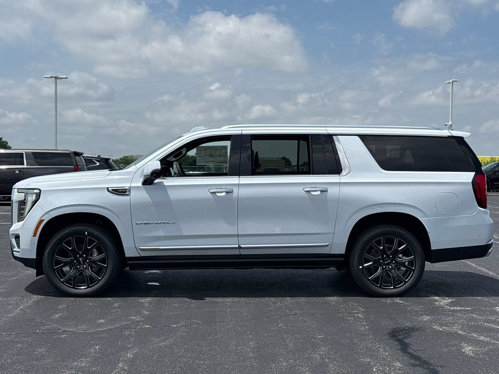 New 2026 GMC Yukon XL Denali w/ Denali Reserve Package AWD/4WD image 11