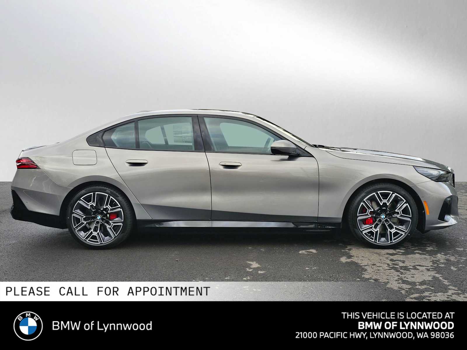New 2026 BMW i5 eDrive40 w/ M Sport Package AWD/4WD image 2