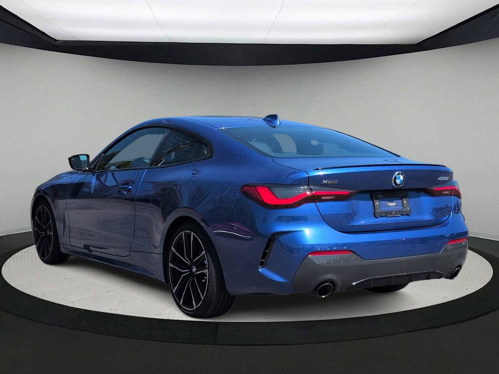 Certified 2023 BMW 430i xDrive Coupe w/ M Sport Package AWD/4WD image 6