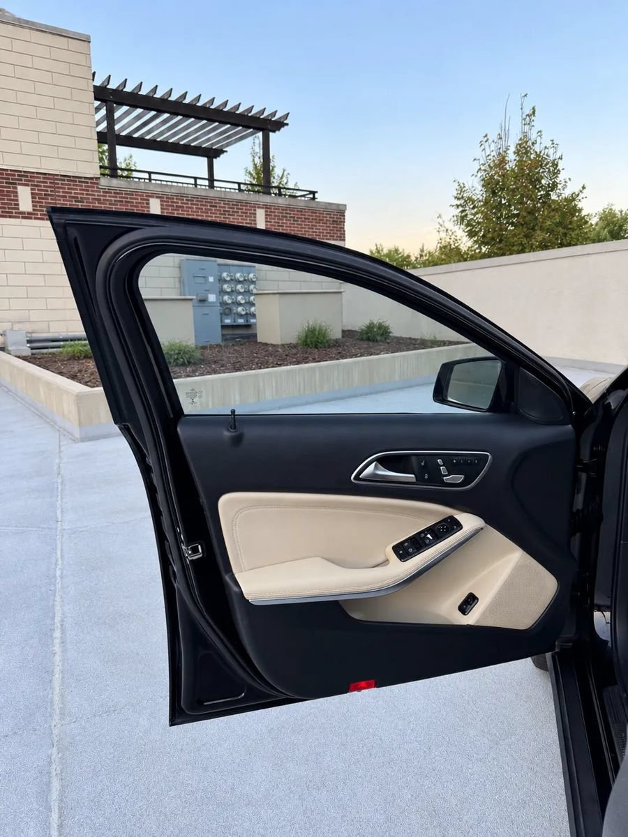 Used 2018 Mercedes-Benz GLA 250 4MATIC image 8