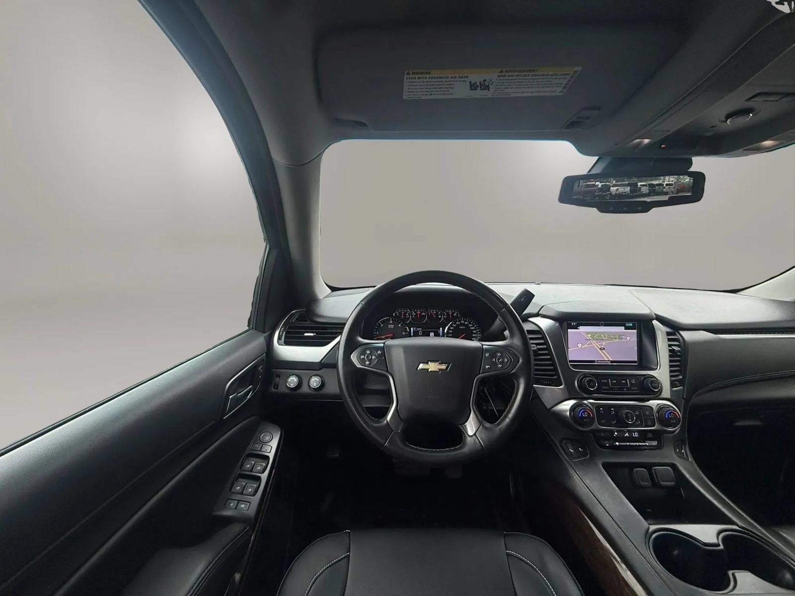 Used 2017 Chevrolet Suburban LT AWD/4WD image 38