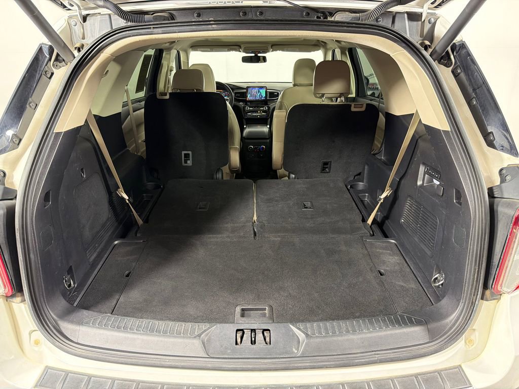 Used 2022 Ford Explorer Limited w/ Equipment Group 301A RWD image 20