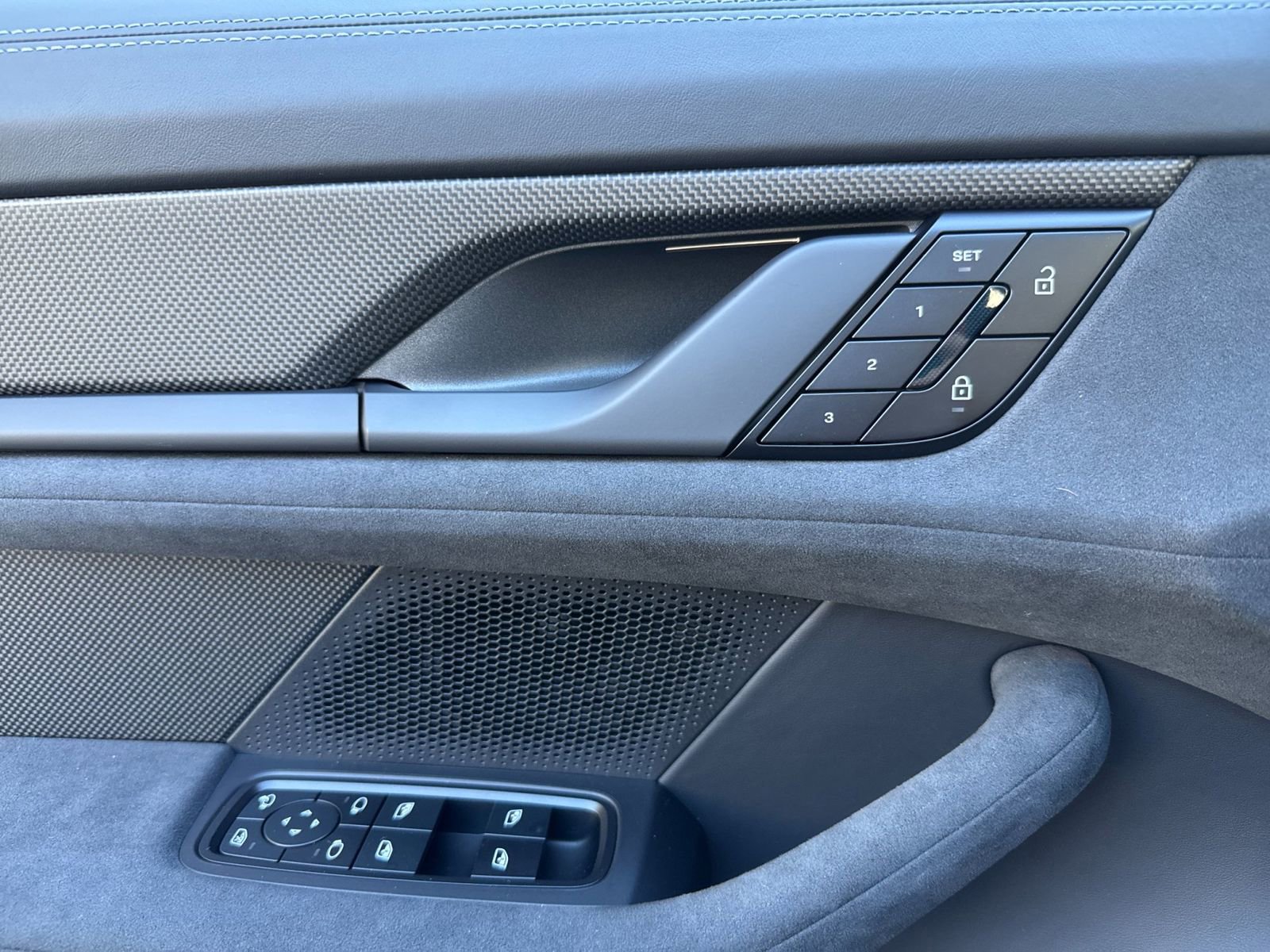 New 2026 Porsche Taycan GTS image 12