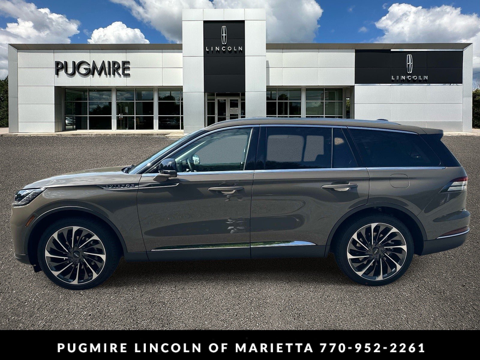 New 2026 Lincoln Aviator Reserve RWD image 4