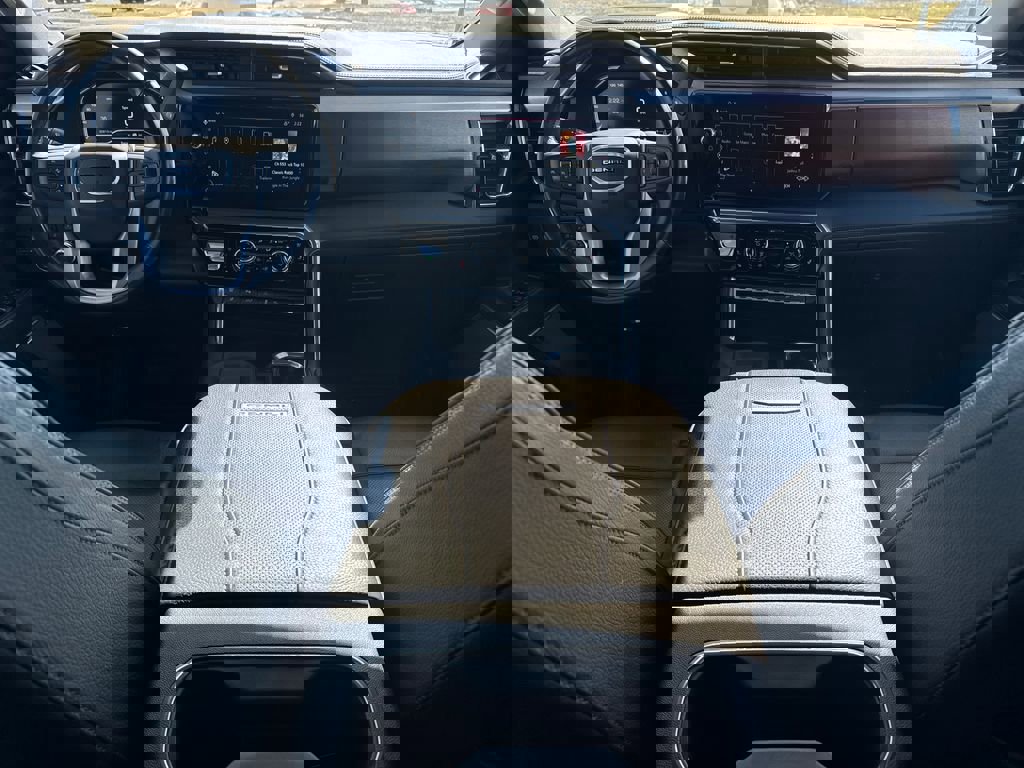 Used 2025 GMC Sierra 2500 Denali w/ Denali Reserve Package image 21