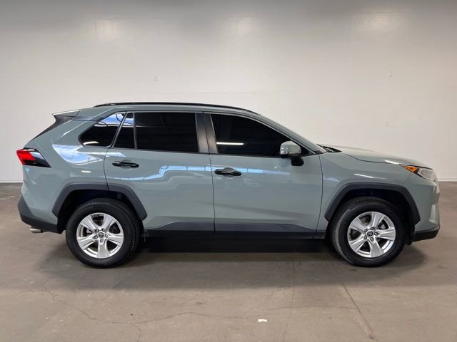 Used 2021 Toyota RAV4 XLE AWD/4WD image 2