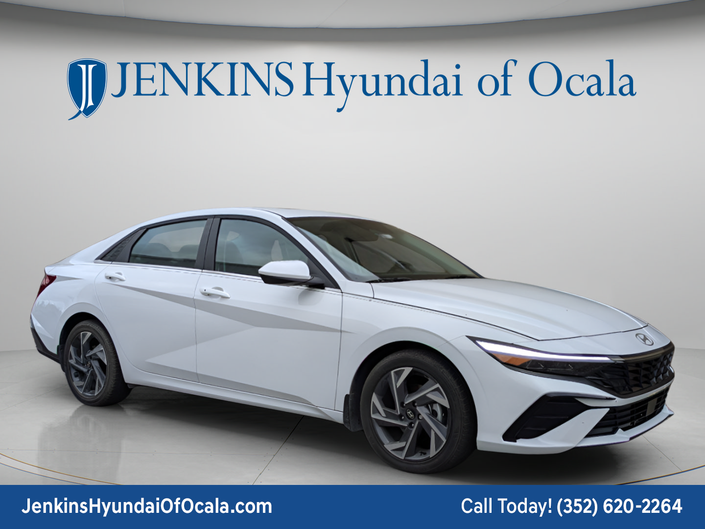 Certified 2025 Hyundai Elantra SEL FWD image 2