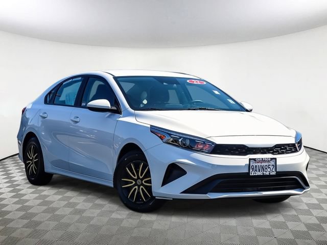 Used 2022 Kia Forte Sedan FWD image 2