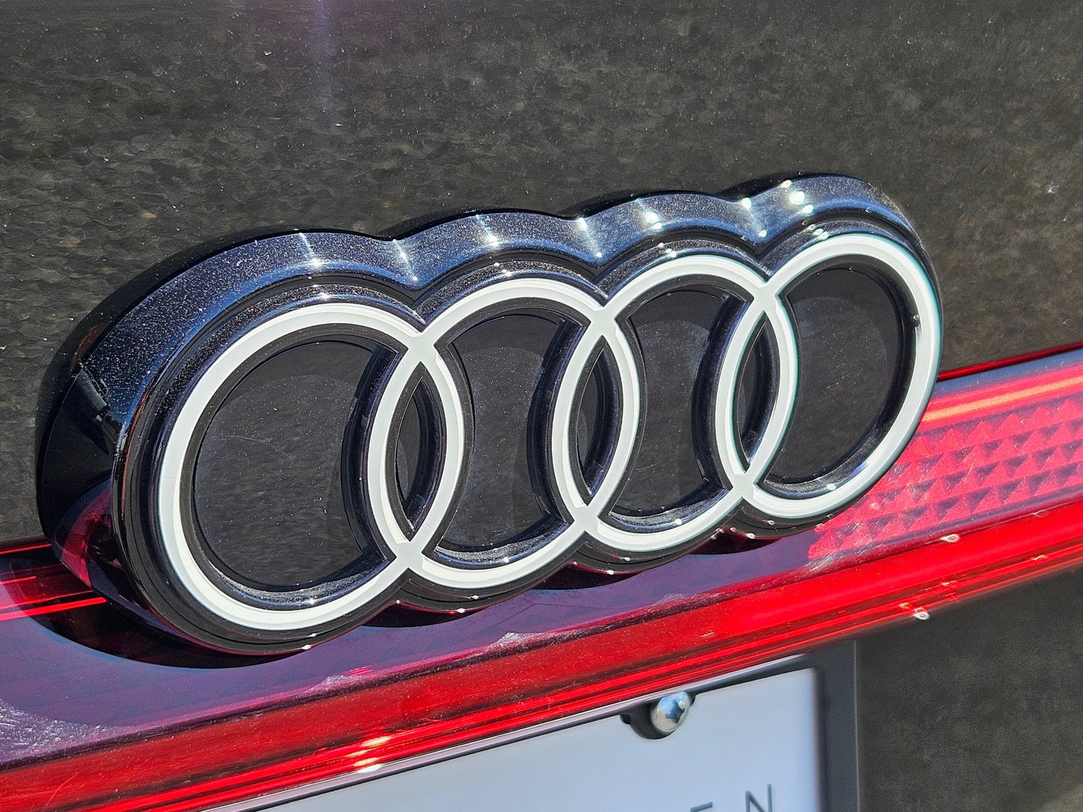 Used 2025 Audi A6 e-tron Premium Plus w/ Premium Plus RWD image 27