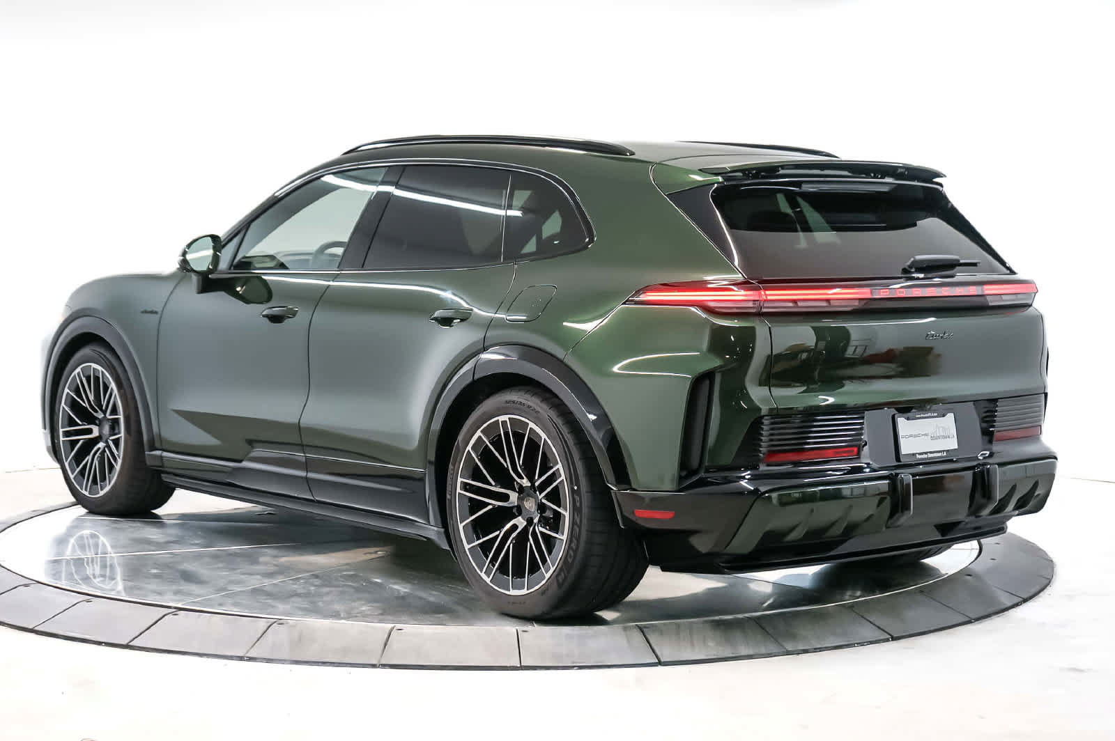 New 2026 Porsche Cayenne Turbo Electric AWD/4WD image 3