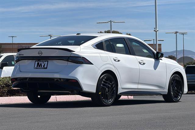 New 2027 Nissan Sentra SR w/ Floor Mat Package FWD image 4