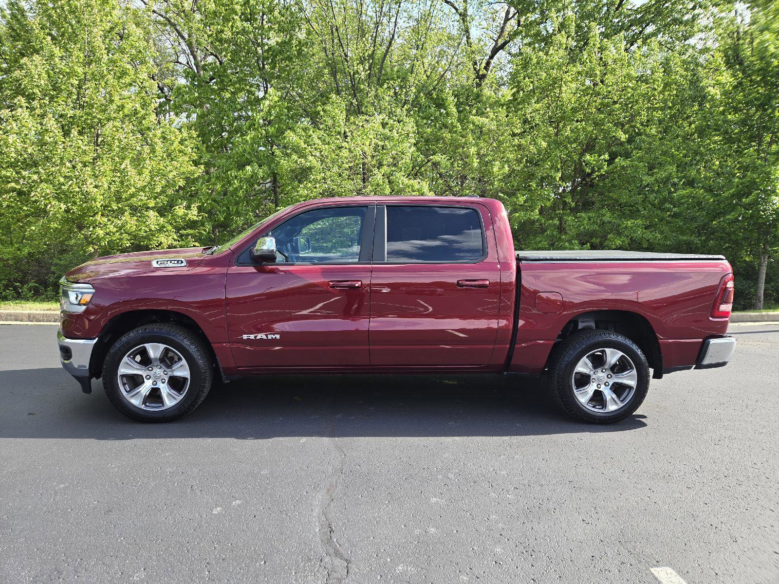 Used 2023 RAM 1500 Laramie AWD/4WD image 5