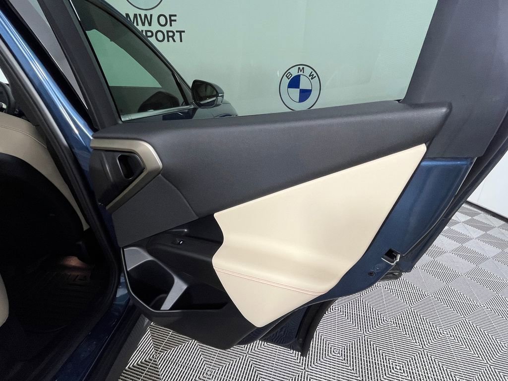 Certified 2025 BMW X3 xDrive30i w/ Premium Package image 24