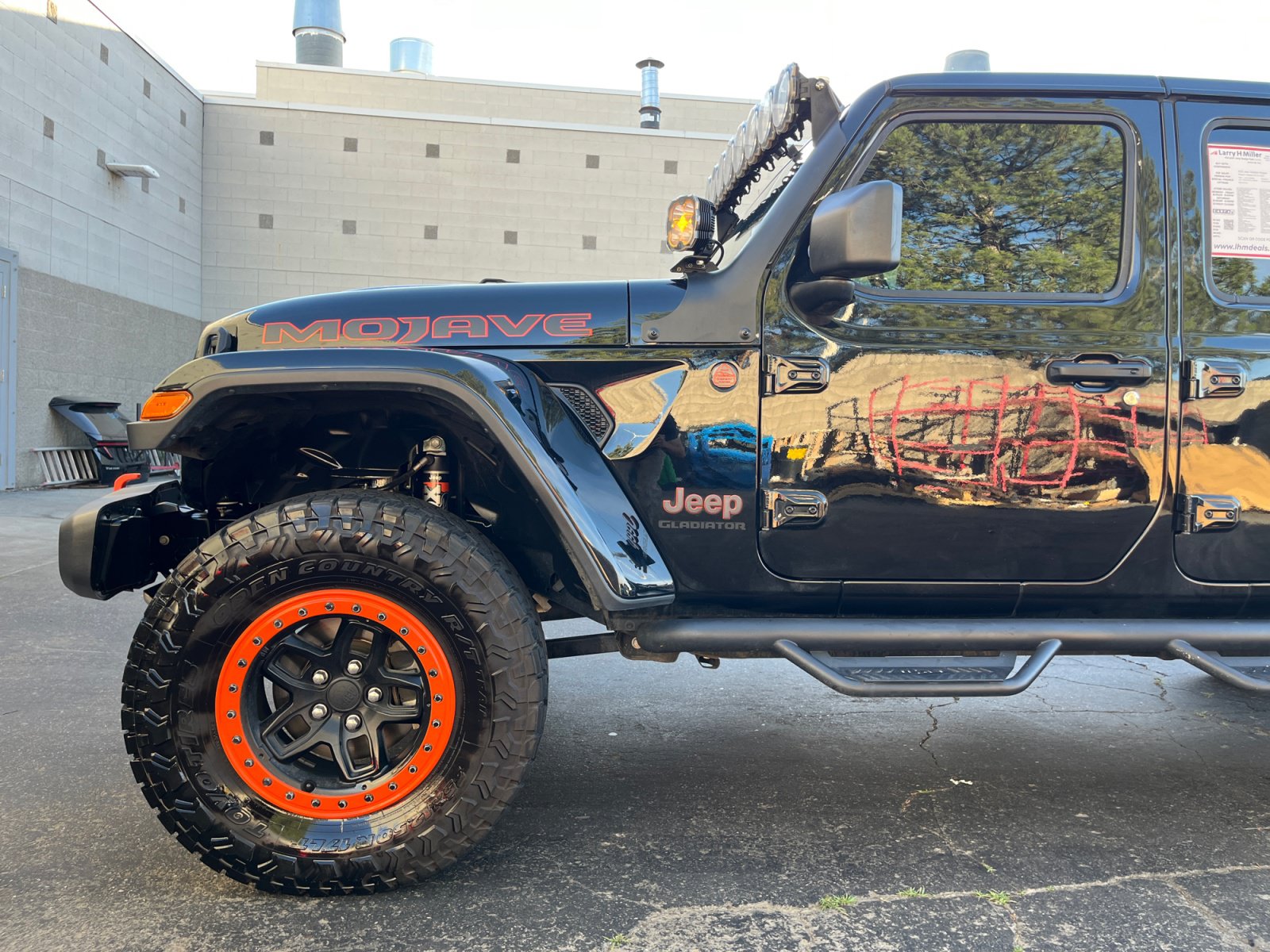 Used 2020 Jeep Gladiator Mojave AWD/4WD image 9