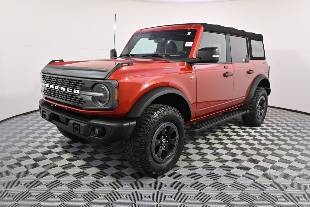 Used 2022 Ford Bronco Badlands image 2