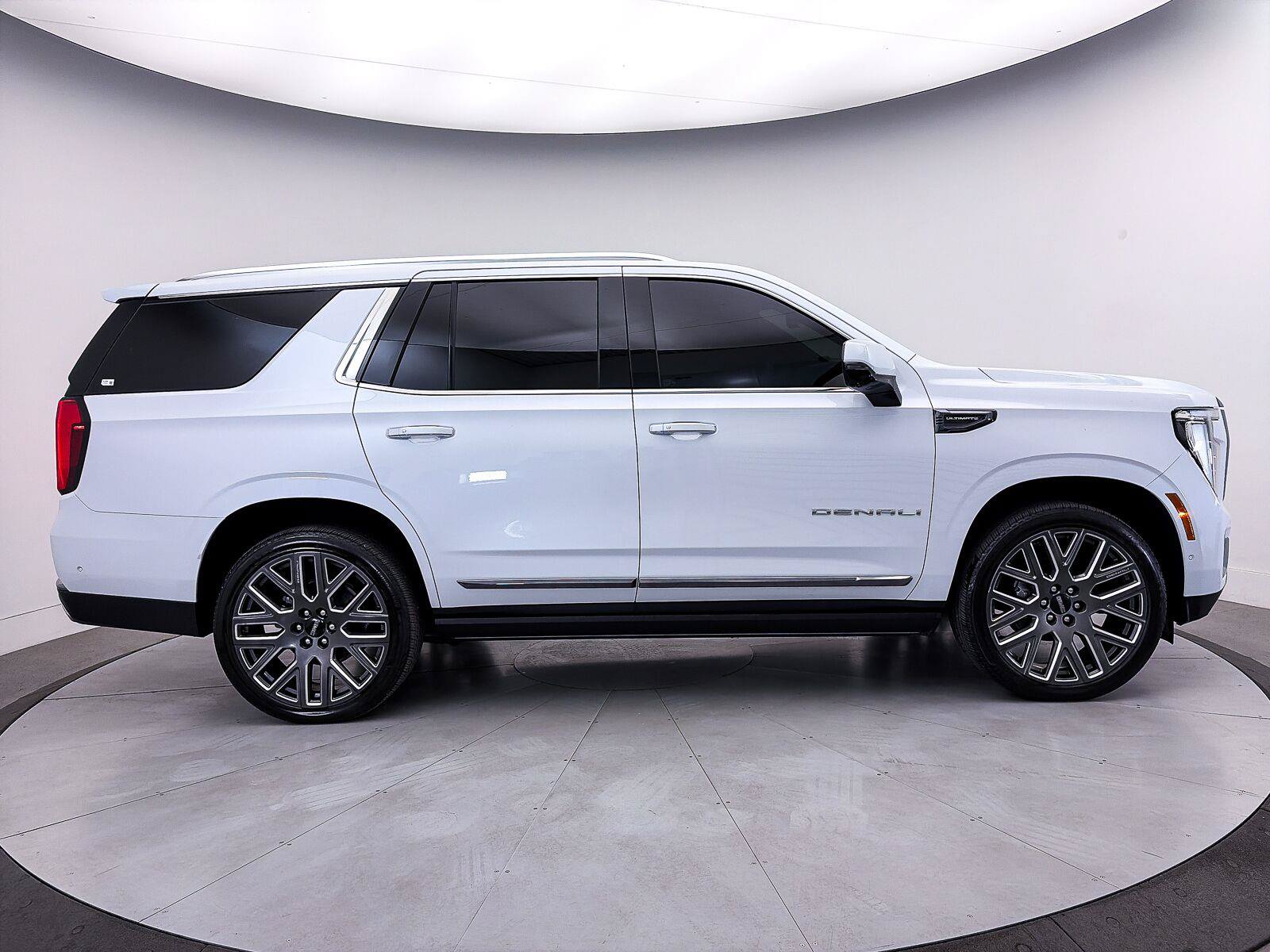 Used 2026 GMC Yukon Denali Ultimate AWD/4WD image 48