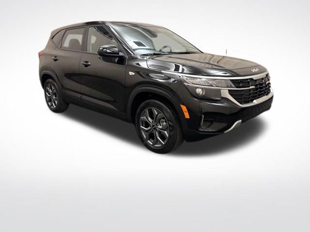 Certified 2026 Kia Seltos LX image 3