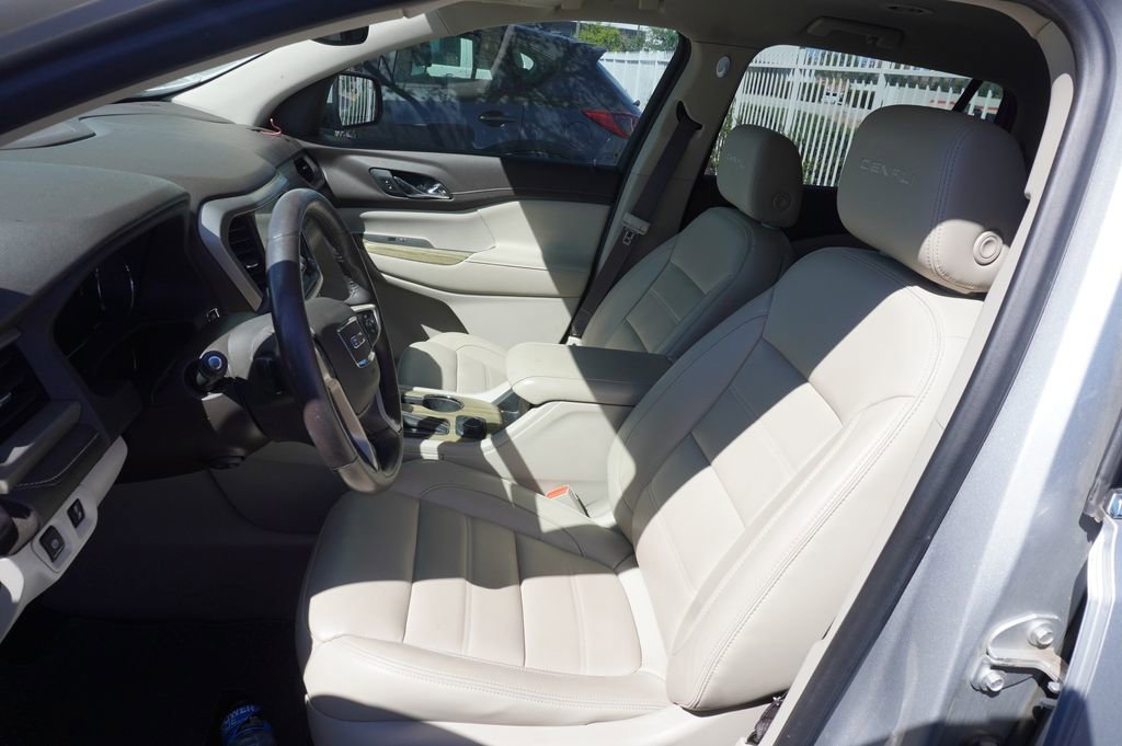 Used 2019 GMC Acadia Denali w/ Technology Package image 9