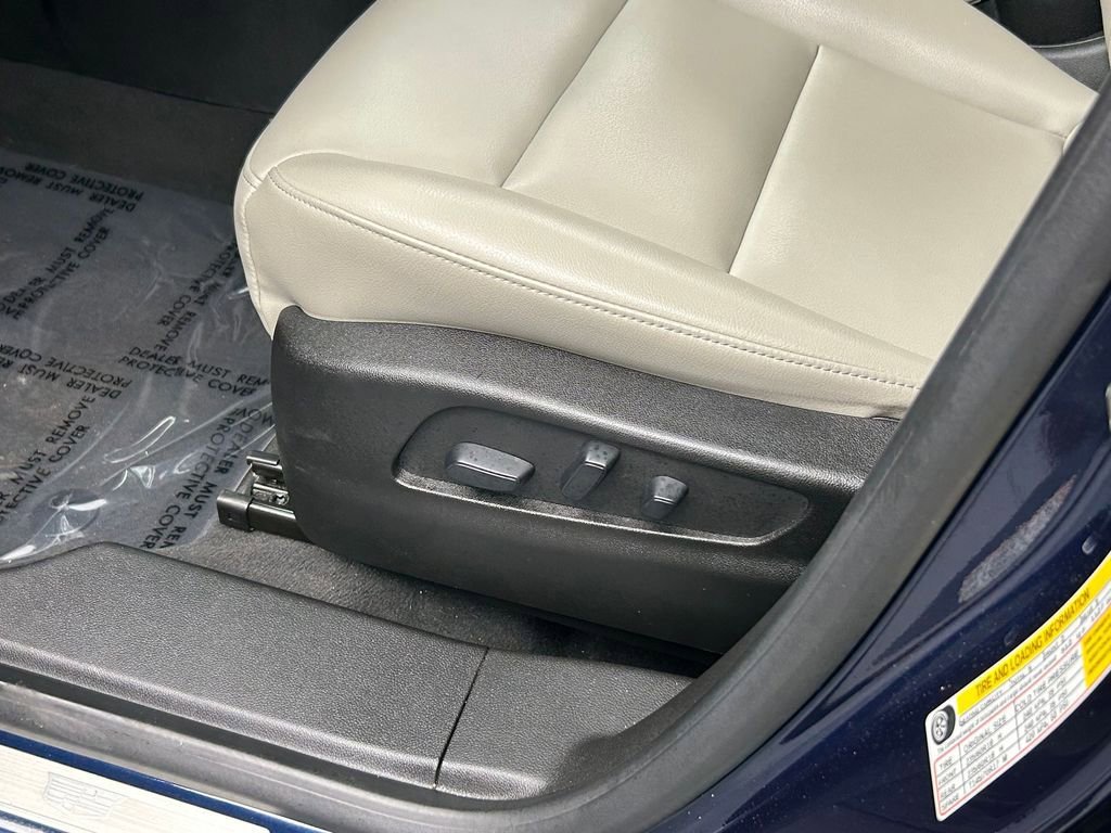 Used 2019 Cadillac XT4 Luxury image 16