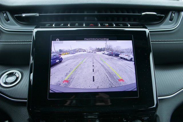 Used 2025 Jeep Grand Cherokee Laredo w/ Luxury Tech Group I AWD/4WD image 22