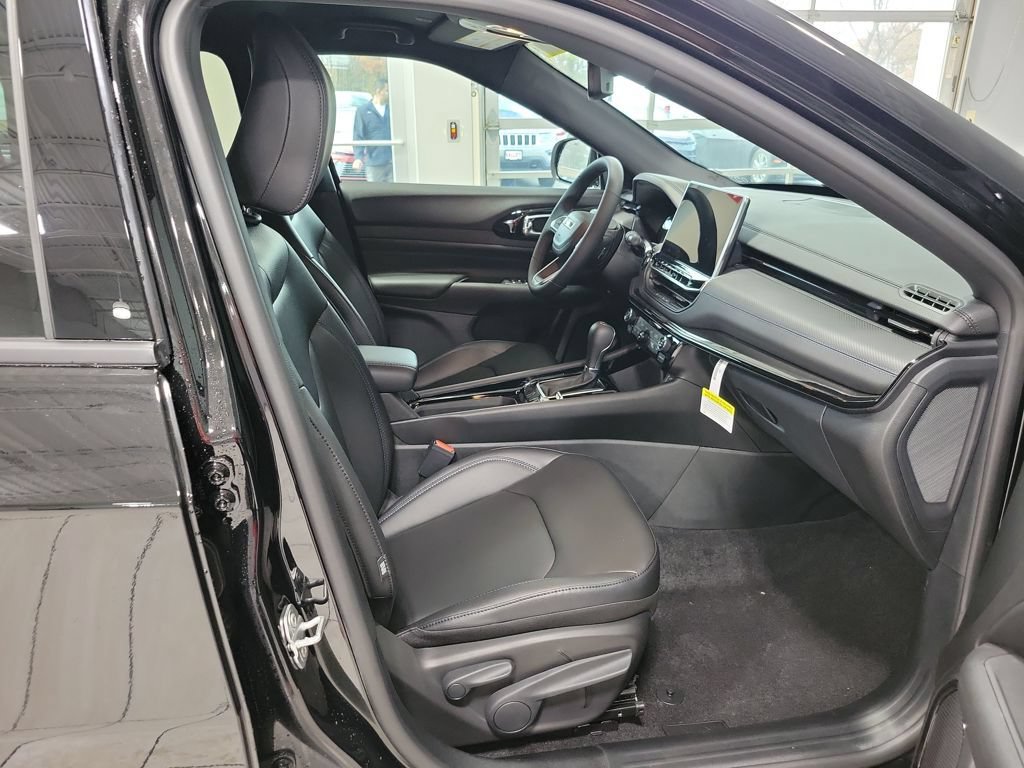 New 2026 Jeep Compass Limited AWD/4WD image 12