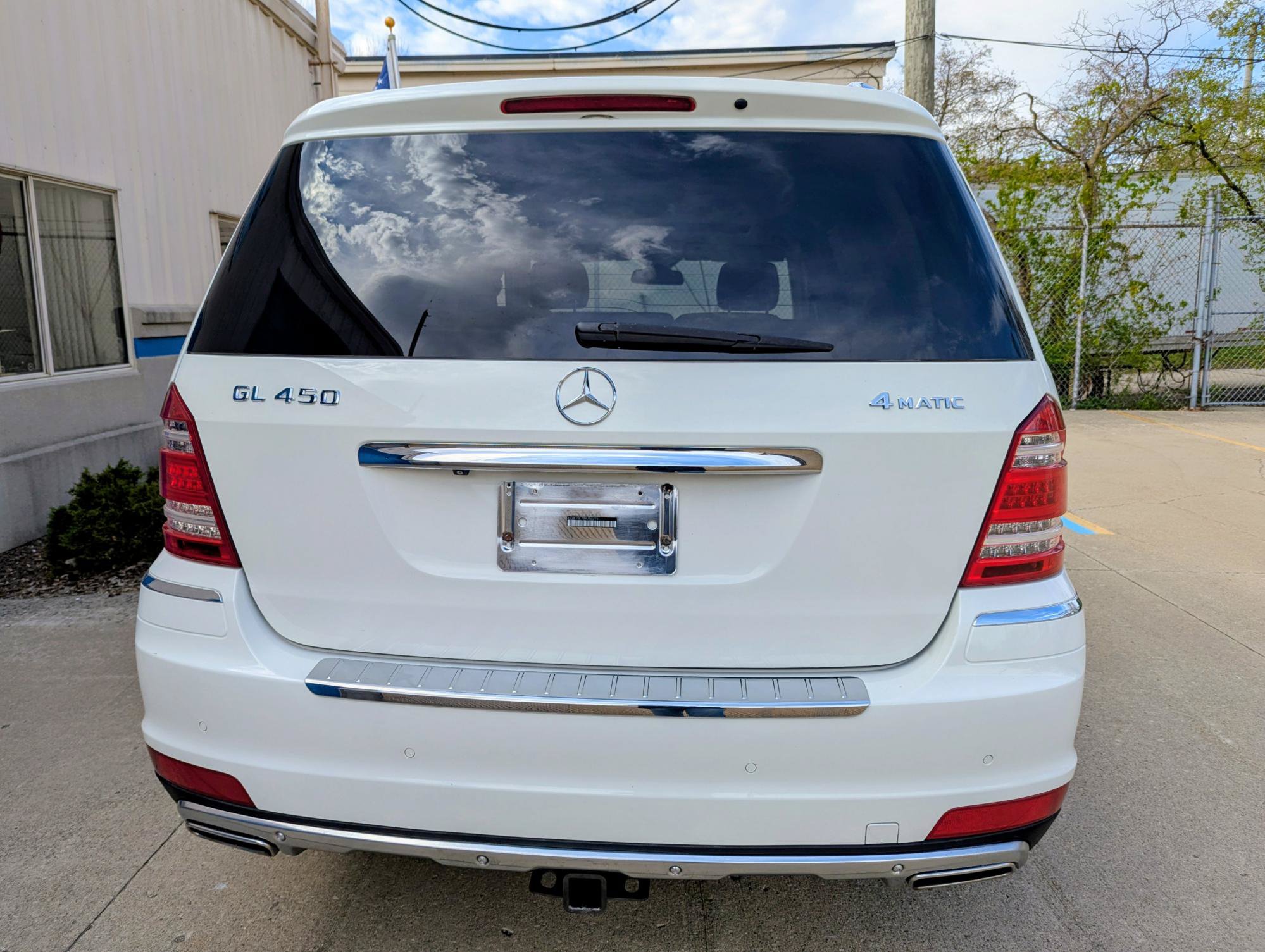 Used 2011 Mercedes-Benz GL 450 4MATIC image 17