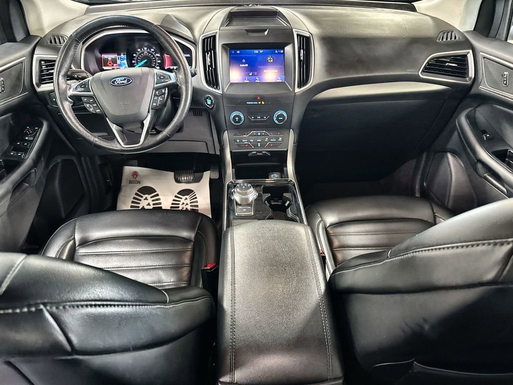Used 2020 Ford Edge SEL image 25