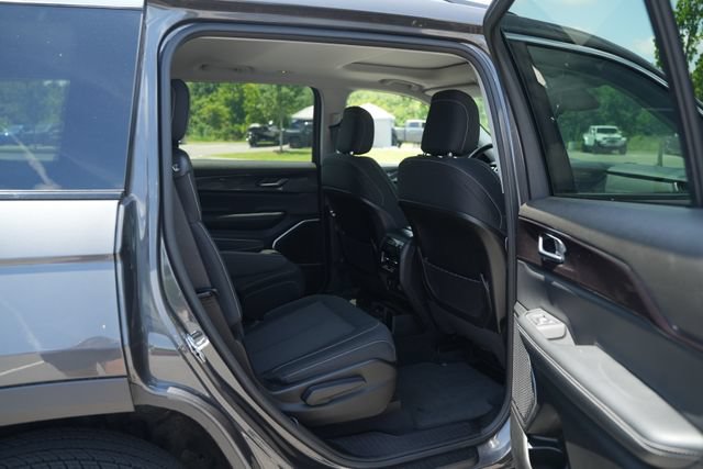 Used 2022 Jeep Grand Cherokee L Laredo w/ Luxury Tech Group I AWD/4WD image 23