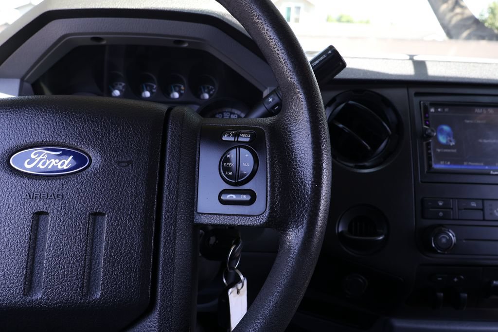 Used 2015 Ford F550 2WD Crew Cab Super Duty image 31