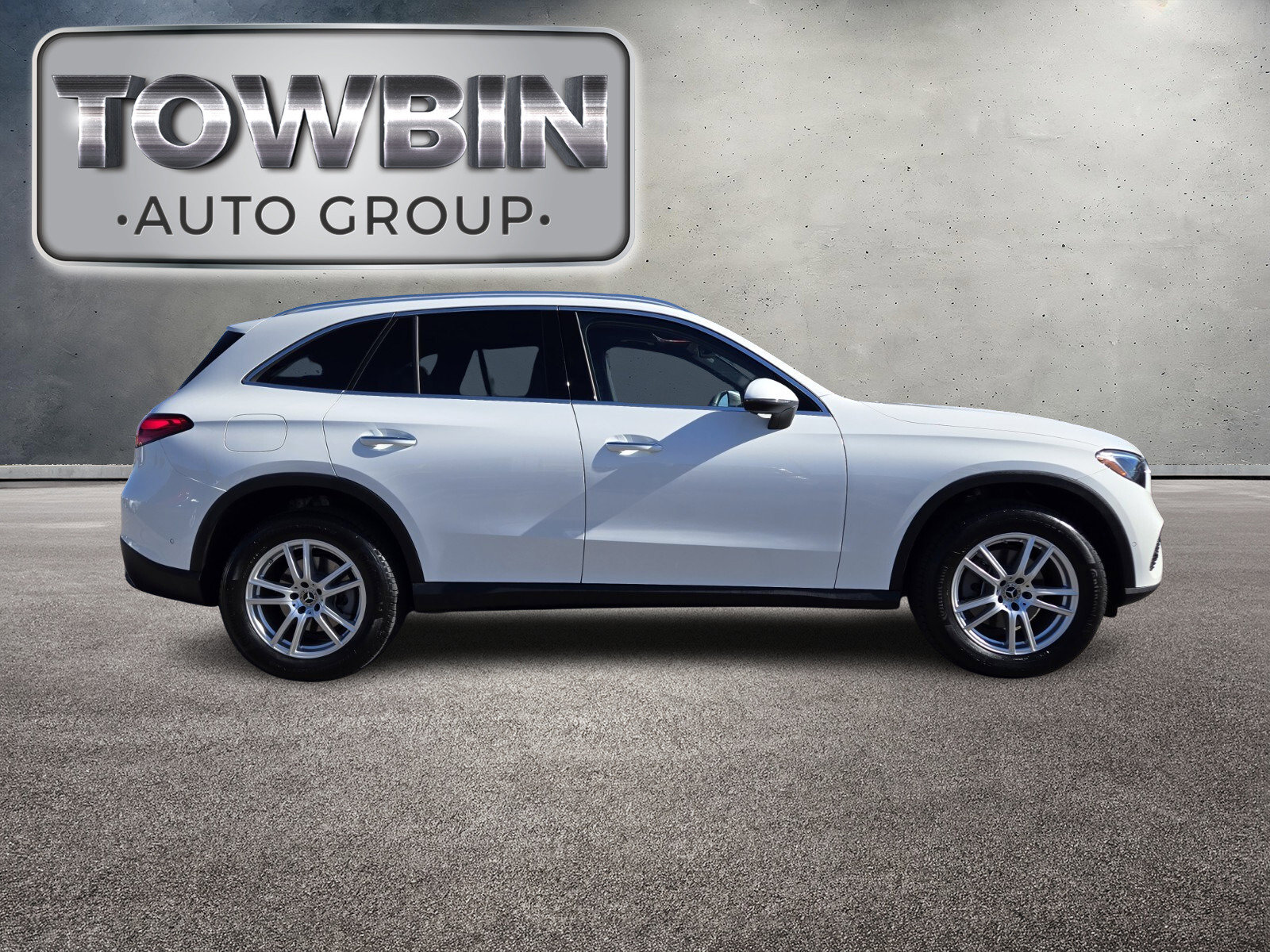 Used 2025 Mercedes-Benz GLC 300 GLC 300 image 3