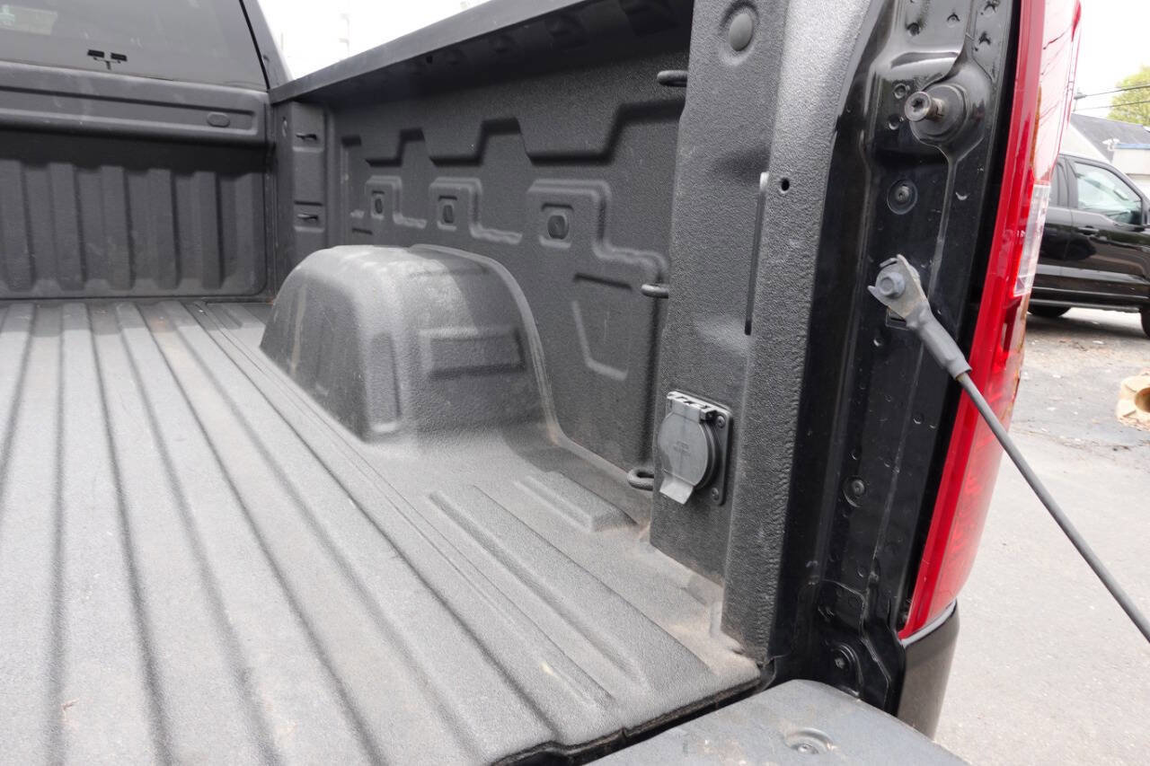 Used 2024 Chevrolet Silverado 1500 Custom AWD/4WD image 23