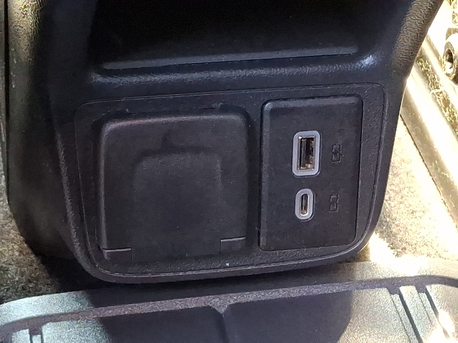 Used 2022 Chevrolet TrailBlazer RS w/ Technology Package AWD/4WD image 11