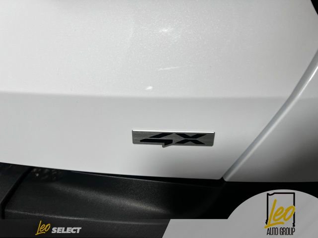 Used 2023 Kia Sorento LX image 11