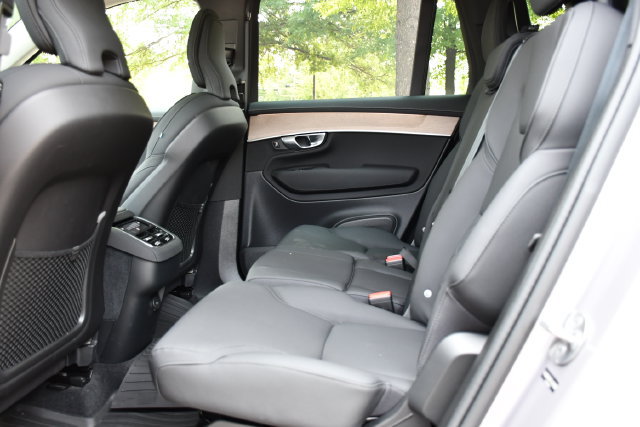 New 2026 Volvo XC90 B6 Plus w/ Protection Package Premier AWD/4WD image 16