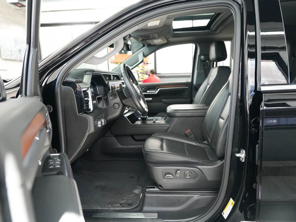 Used 2025 GMC Sierra 1500 Denali AWD/4WD image 29