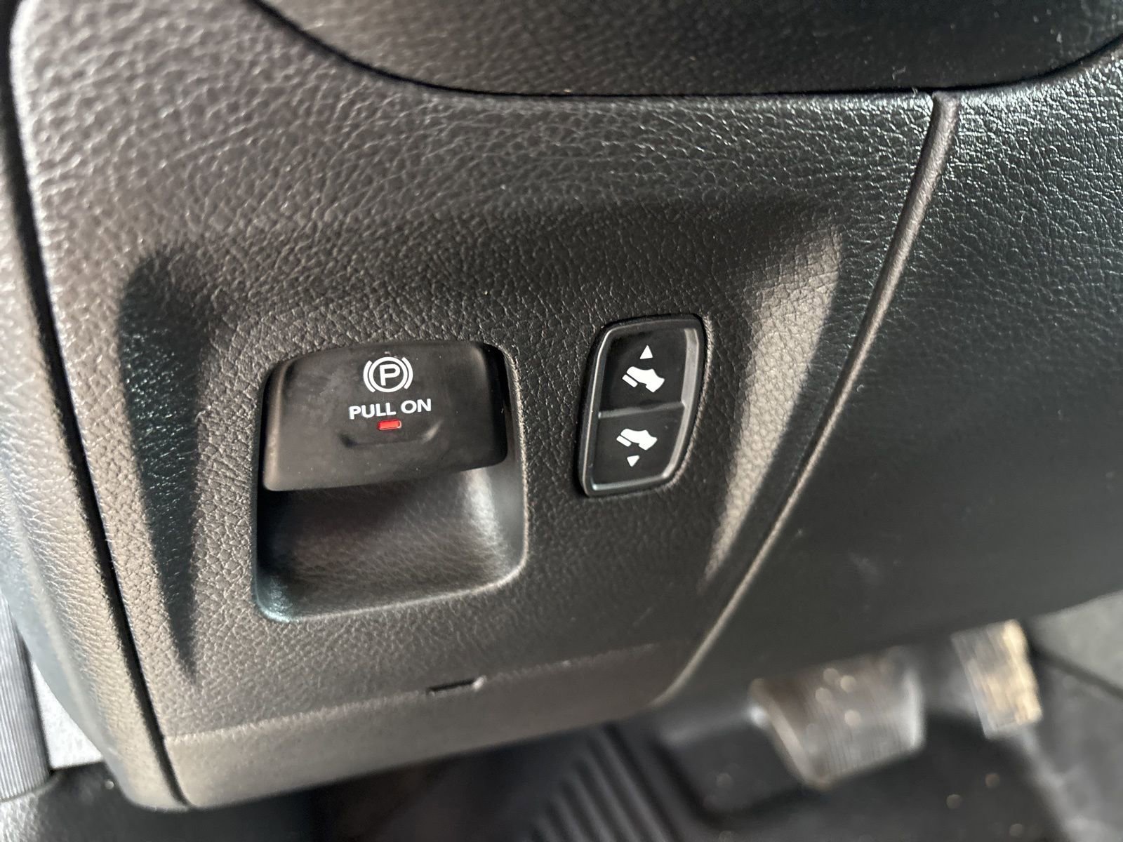 Used 2022 RAM 1500 Laramie w/ Sport Appearance Package image 14