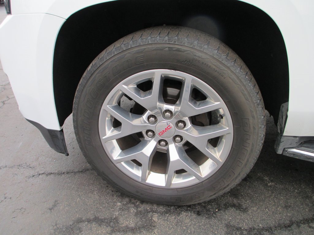 Used 2017 GMC Yukon SLE w/ SLE Value Package image 12