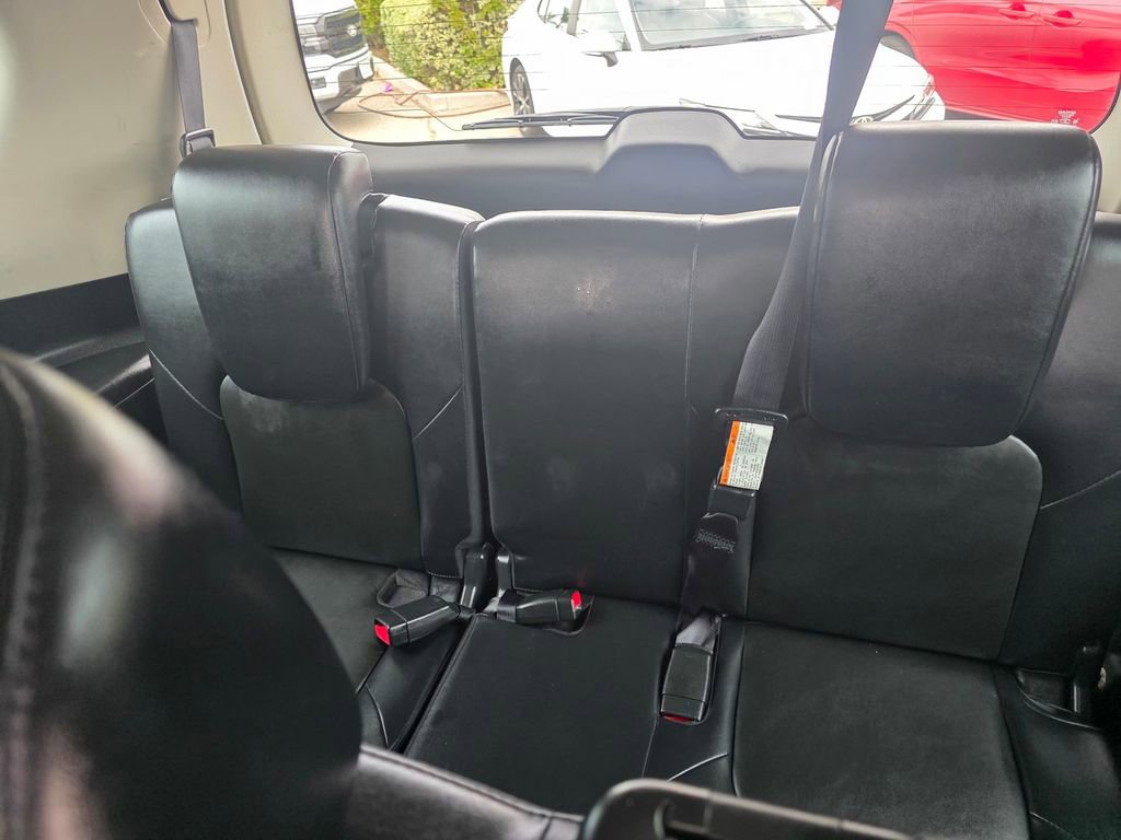 Used 2023 Nissan Armada SV image 17