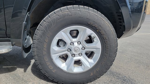 Used 2018 Toyota 4Runner SR5 image 15